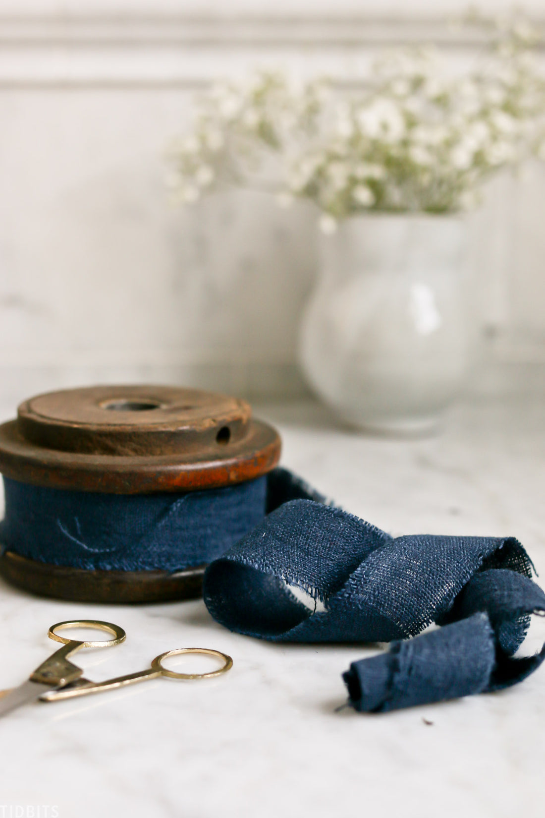 Antique French Linen Ribbon — Handa Textiles